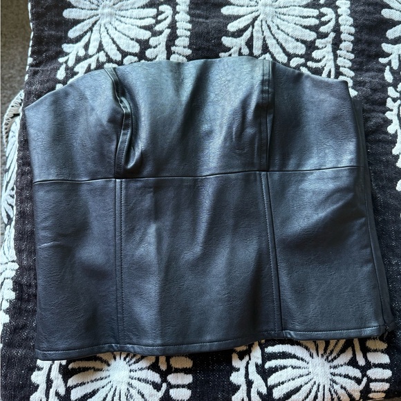Backyard Roses Kendall Vegan Leather Corset Top - Picture 4 of 7